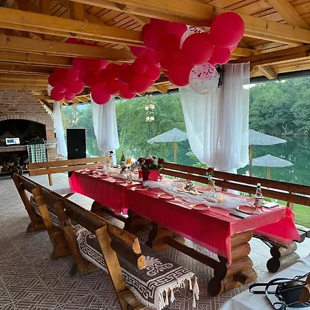 펜션 Relax 보산스키 노비